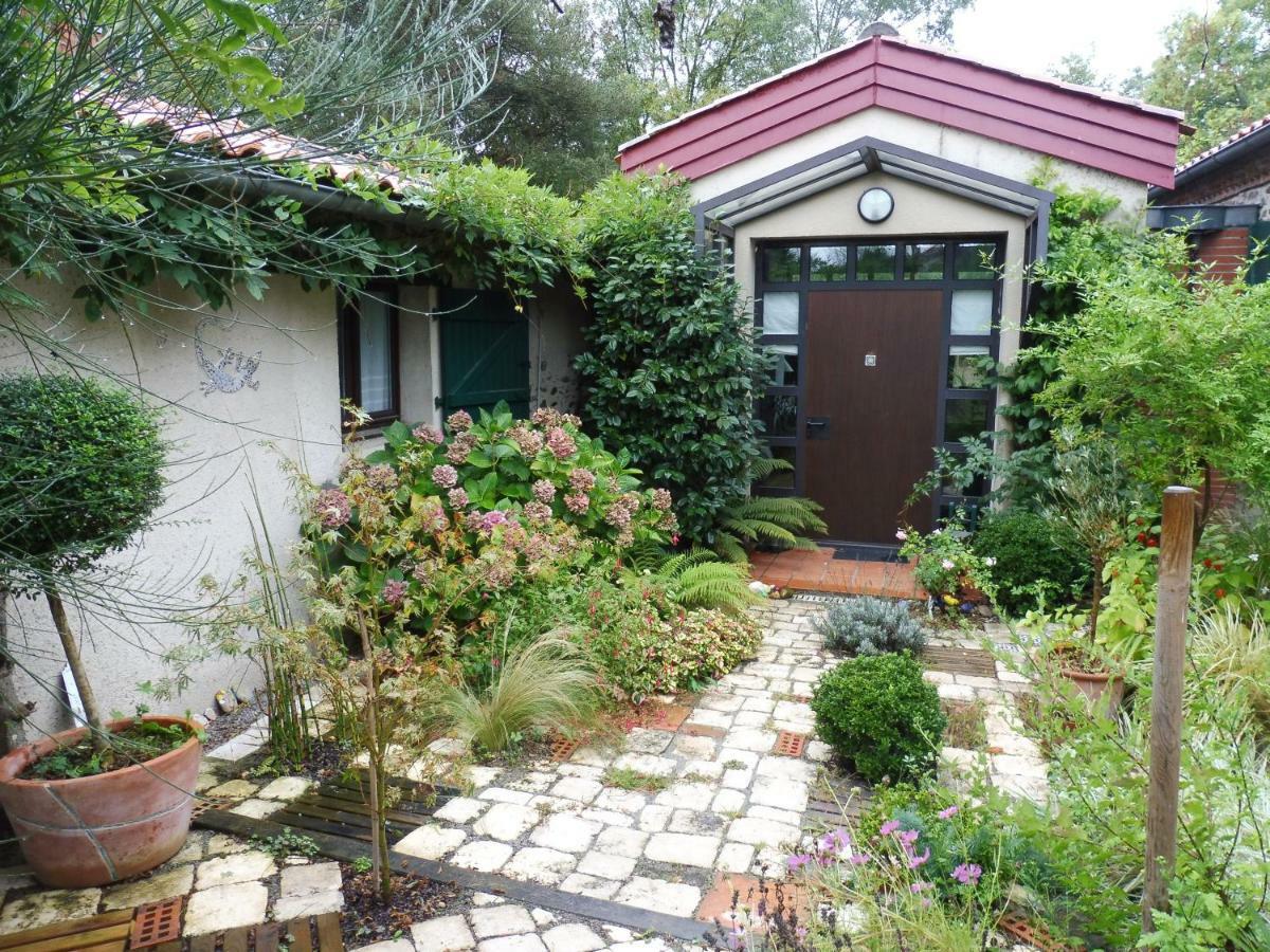 مبيت وإفطار Saint-Mars-de-Coutais L'Instant Jardin المظهر الخارجي الصورة